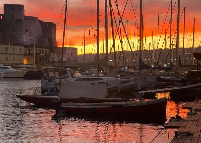 Partenope 10 4* Neapel