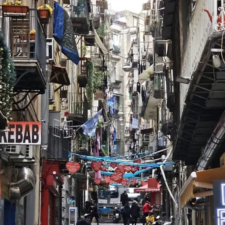 Partenope 10 Πανσιόν 4*